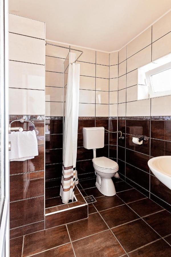 Vila Mosel Două Mai Zewnętrze zdjęcie