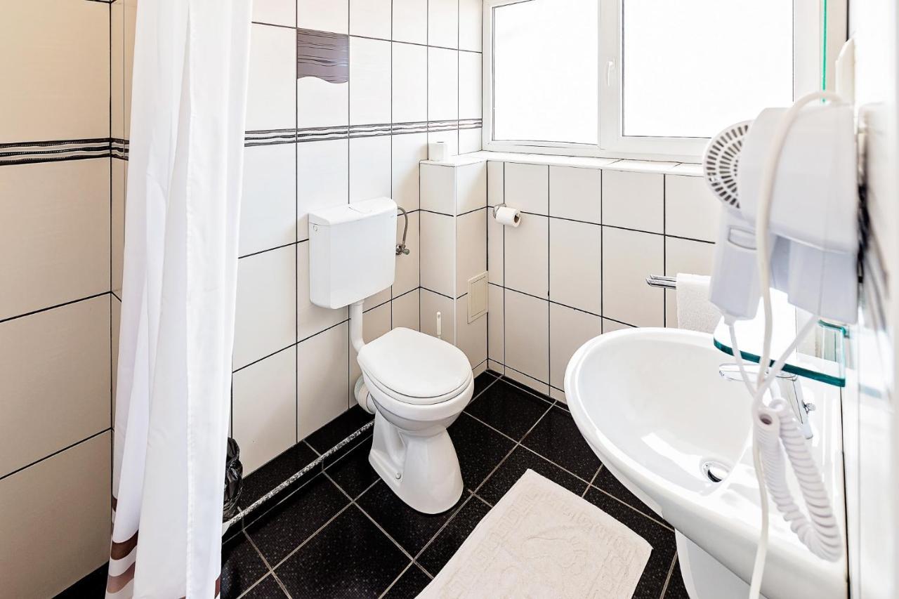 Vila Mosel Două Mai Zewnętrze zdjęcie